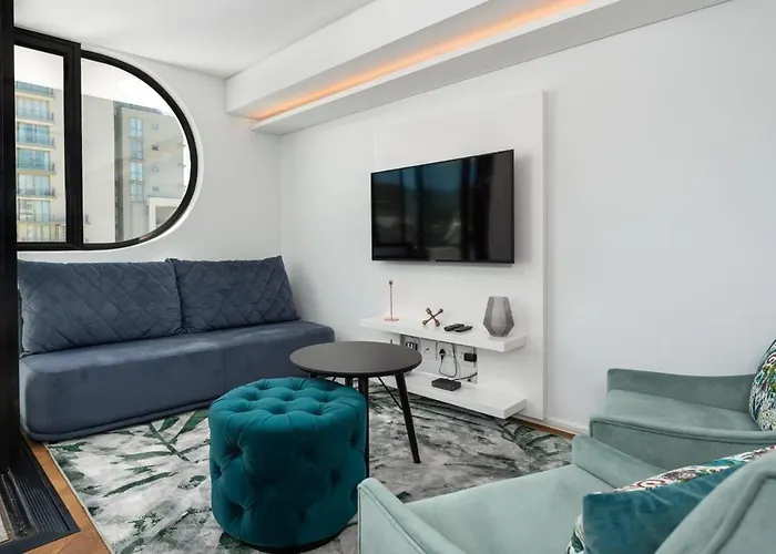 Luxurious Penthouse City Centre Stunning Views