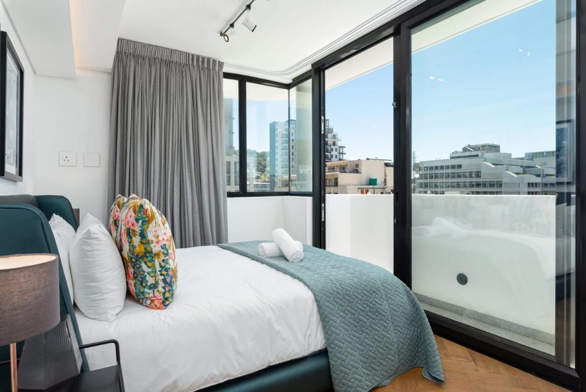Luxurious Penthouse Centre Stunning Views Apartment *
